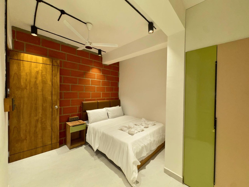 Bespoke Single Bed Suite Layout